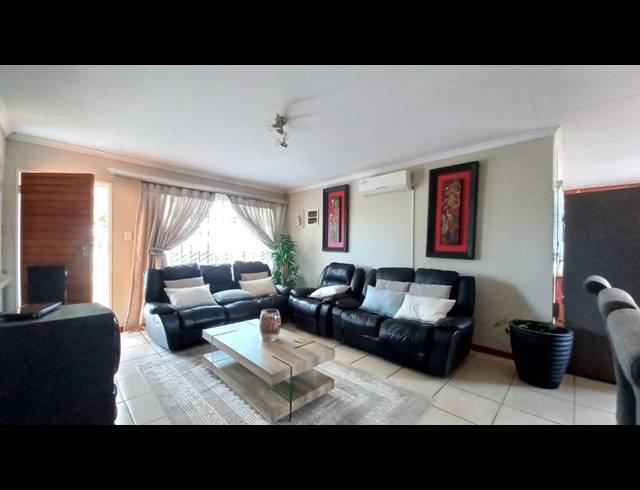 3 BEDROOM FREEHOLD TO LET IN MANDELA VIEW